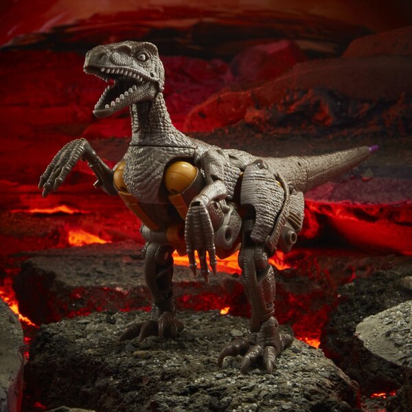 Transformers Kingdom Wave 2 Voyager Dinobot  (62 of 77)